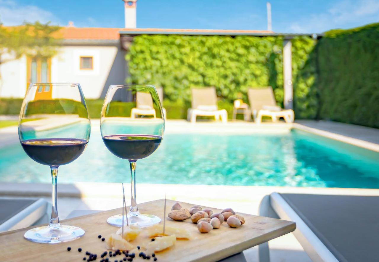 Villa Oasi Verde Bibici Екстериор снимка